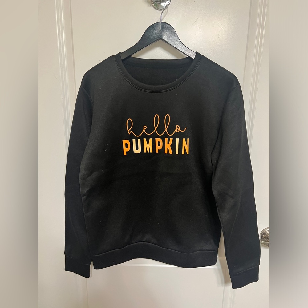 Hello Pumpkin black round neck sweatshirt size S
